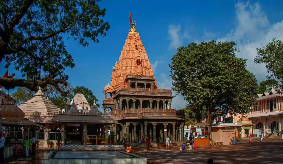Madhya Pradesh Tour Package – Khajuraho, Bandhavgarh & Gwalior (8 Days)